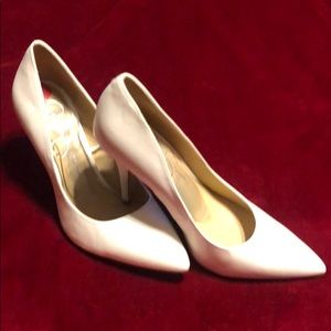 Jessica Simpson white pumps size 6.5